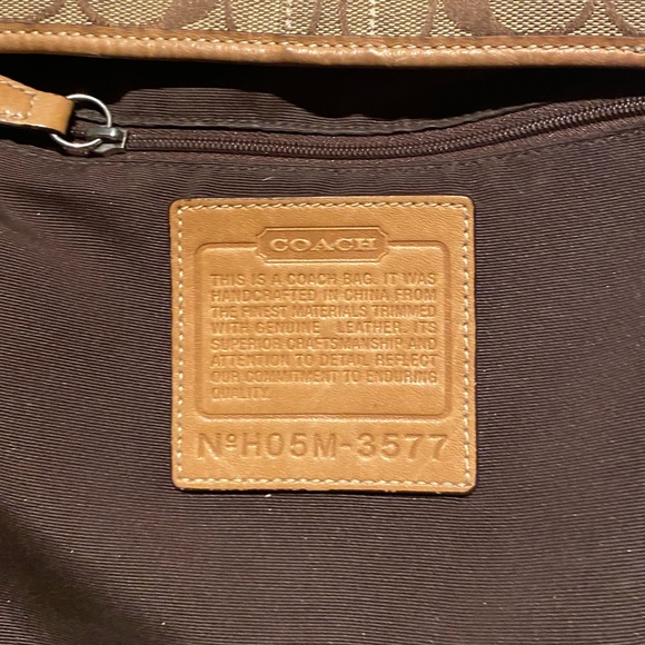 Authentic coach purse - Picture 3 of 9